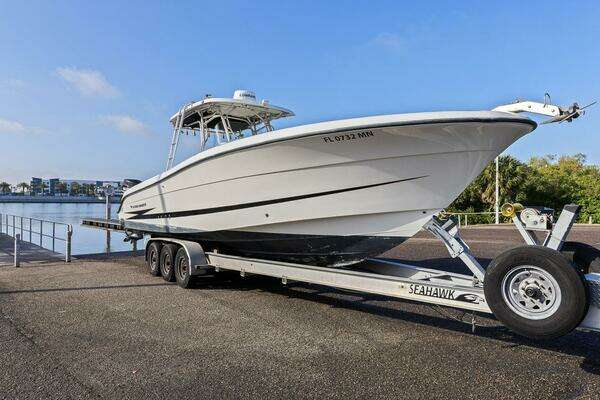 Photo of the 2004 Hydra-Sports Vector 3300 CC