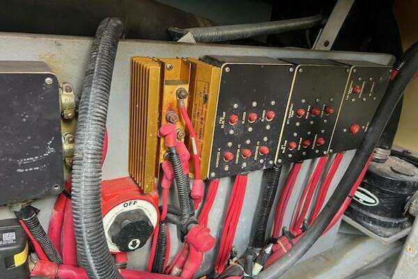 Sea Ray 400 express Yacht For Sale