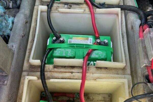 Sea Ray 400 express Yacht For Sale