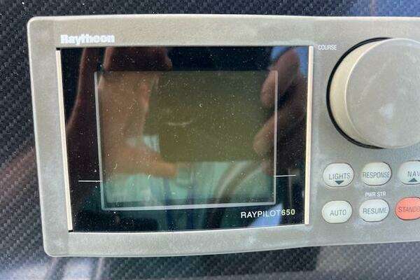 Sea Ray 400 express Yacht For Sale