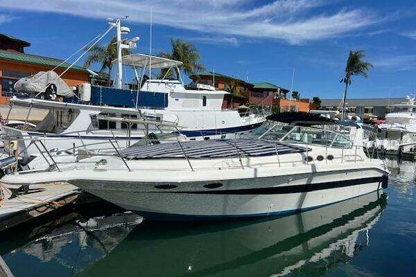 Sea Ray 400 express Yacht For Sale