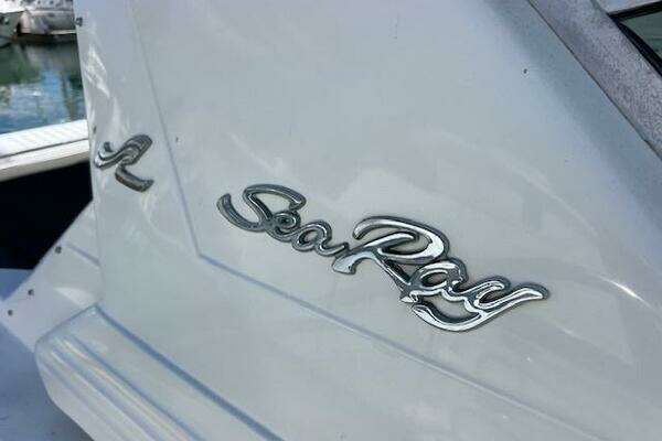 Sea Ray 400 express Yacht For Sale