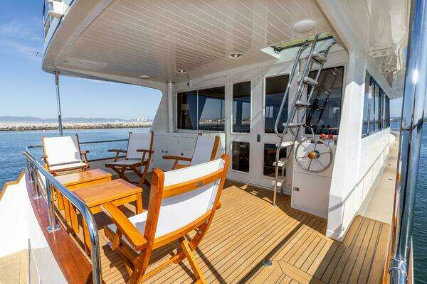 2000 Offshore Yachts 63