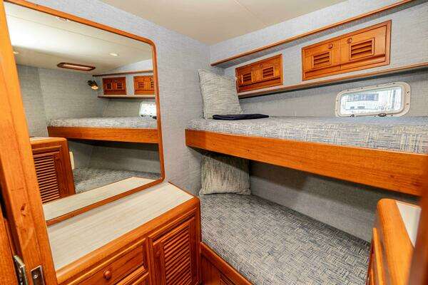 2000 Offshore Yachts 63