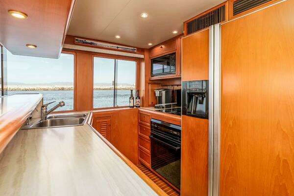 2000 Offshore Yachts 63