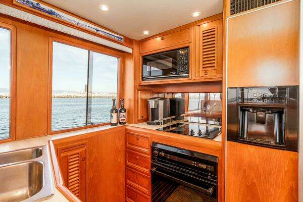 2000 Offshore Yachts 63