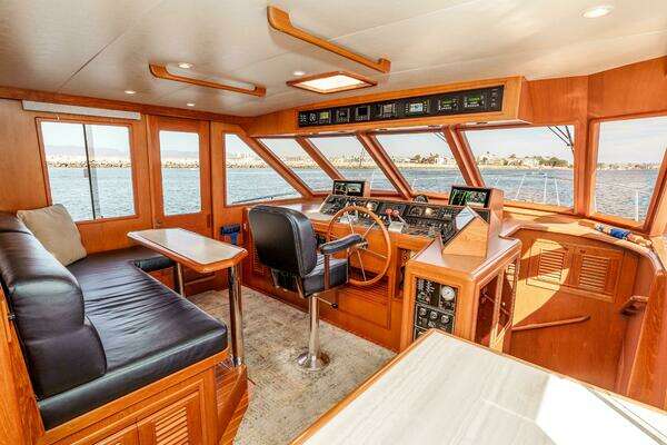 2000 Offshore Yachts 63