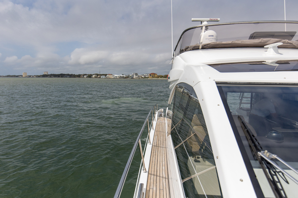 60ft Azimut Yacht For Sale