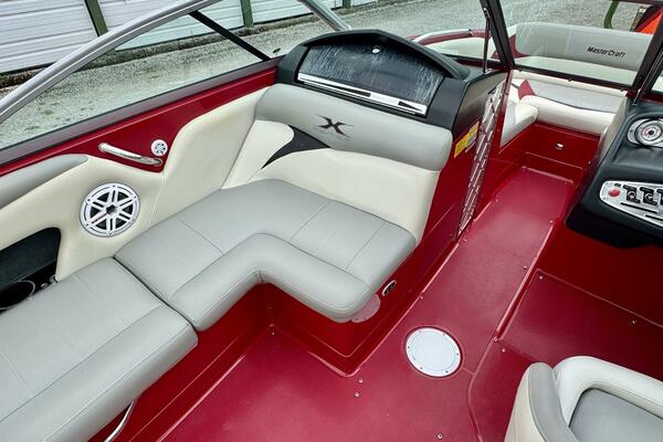 20ft Mastercraft Yacht For Sale