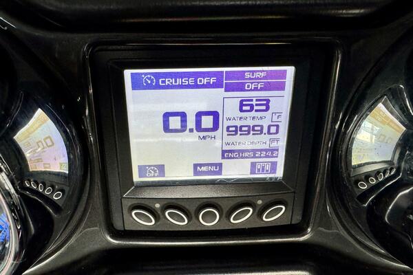 22ft Moomba Yacht For Sale