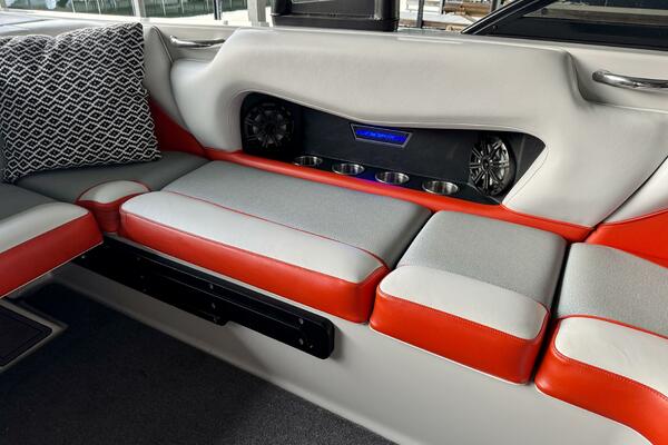 22ft Moomba Yacht For Sale