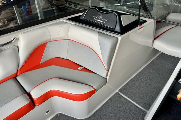 22ft Moomba Yacht For Sale