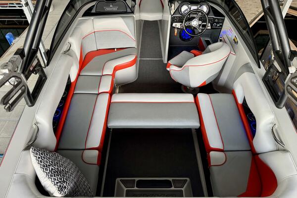 22ft Moomba Yacht For Sale