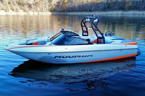 22ft Moomba Yacht For Sale