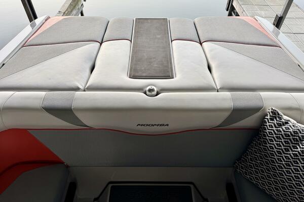 22ft Moomba Yacht For Sale