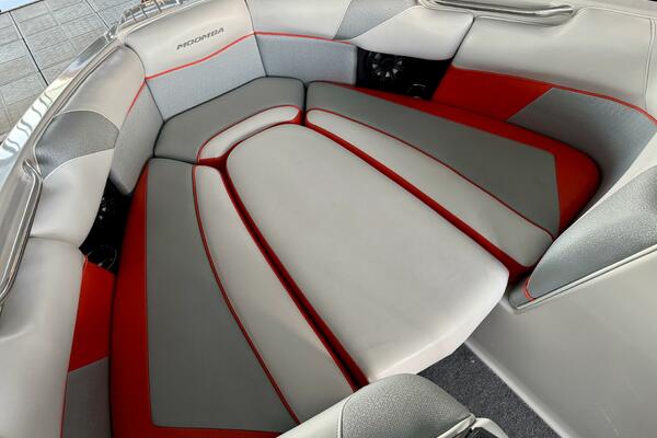 22ft Moomba Yacht For Sale