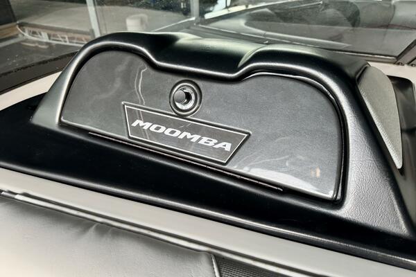 22ft Moomba Yacht For Sale