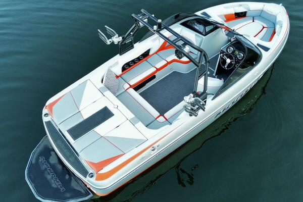 22ft Moomba Yacht For Sale