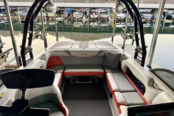 22ft Moomba Yacht For Sale