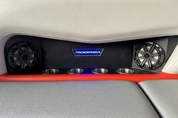 22ft Moomba Yacht For Sale