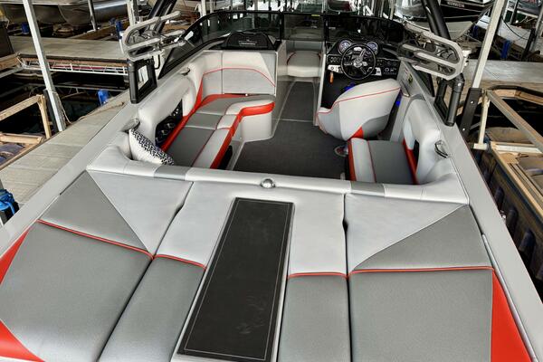 22ft Moomba Yacht For Sale