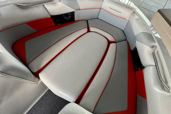 22ft Moomba Yacht For Sale