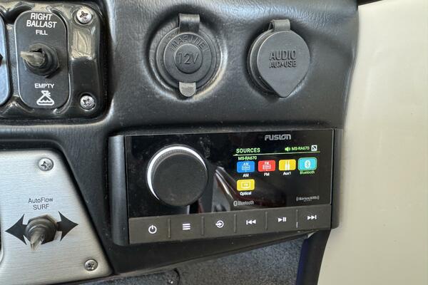 22ft Moomba Yacht For Sale