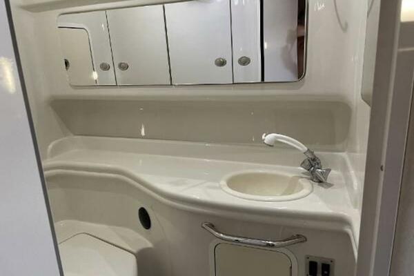 32ft Sea Ray Yacht For Sale