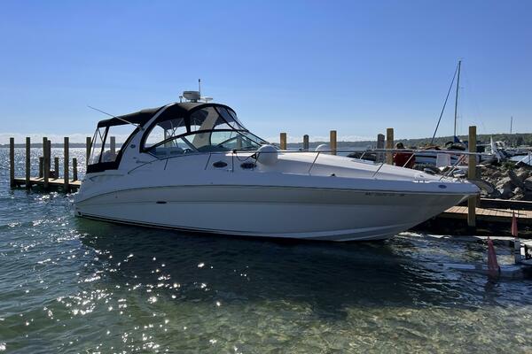 32ft Sea Ray Yacht For Sale