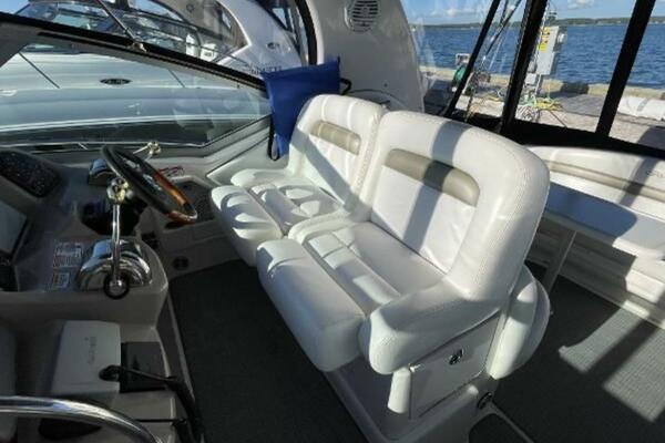 32ft Sea Ray Yacht For Sale