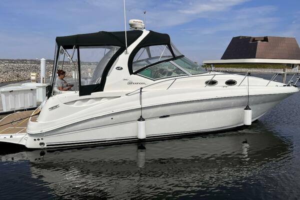 32ft Sea Ray Yacht For Sale