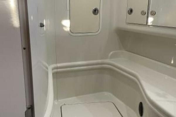 32ft Sea Ray Yacht For Sale