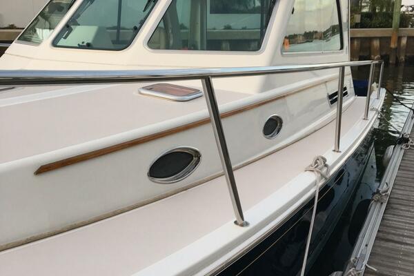 33ft Back Cove Yacht For Sale