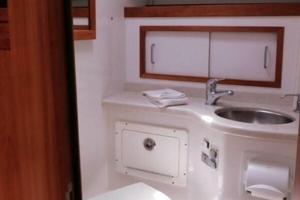 33ft Back Cove Yacht For Sale