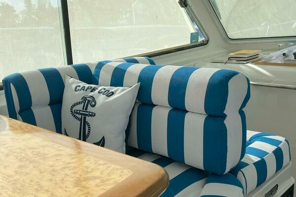 33ft Back Cove Yacht For Sale