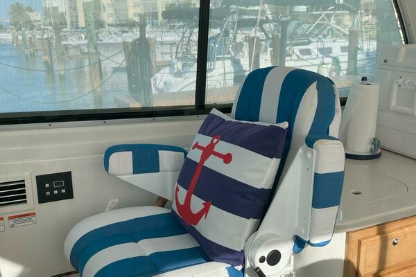 33ft Back Cove Yacht For Sale