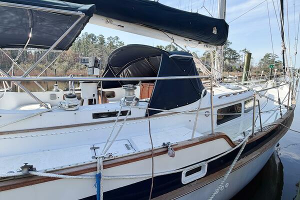 DHARMA 43ft Irwin Yacht For Sale