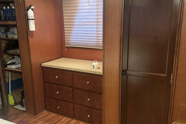 58ft Gibson Yacht For Sale