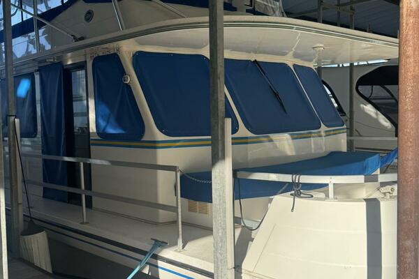 58ft Gibson Yacht For Sale