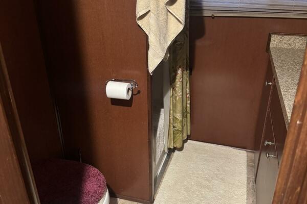 58ft Gibson Yacht For Sale