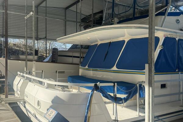 58ft Gibson Yacht For Sale