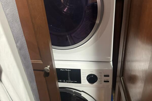 58ft Gibson Yacht For Sale