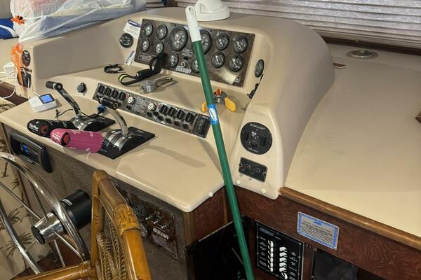 58ft Gibson Yacht For Sale
