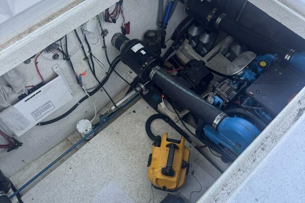 58ft Gibson Yacht For Sale