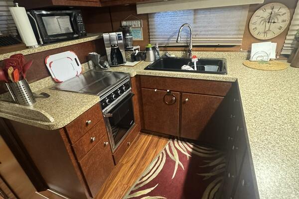 58ft Gibson Yacht For Sale