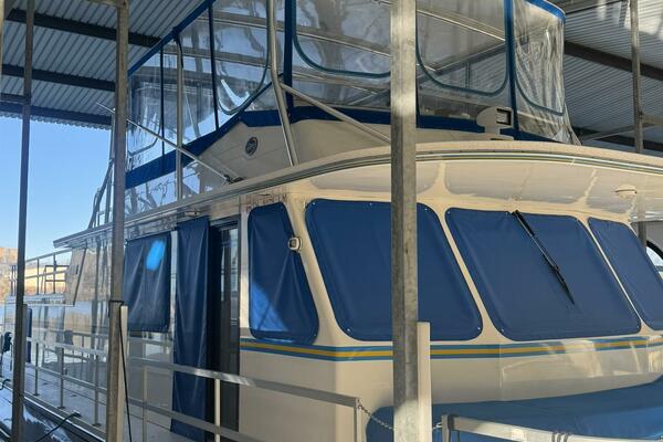 58ft Gibson Yacht For Sale