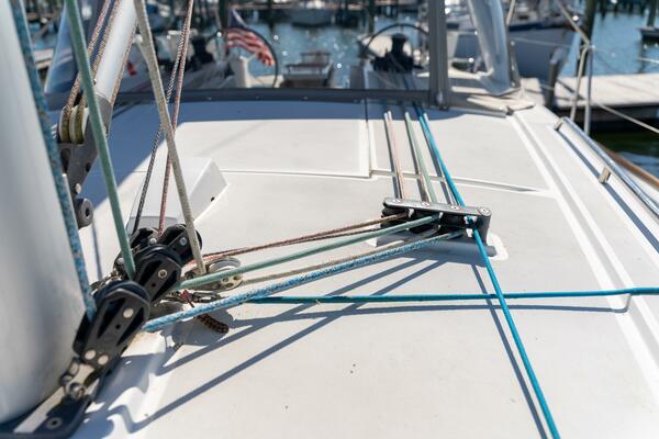 Fine Tuned 38ft Beneteau Yacht For Sale