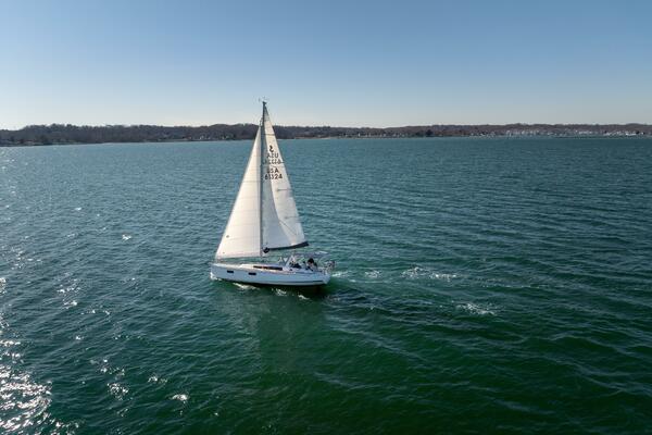 Fine Tuned 38ft Beneteau Yacht For Sale