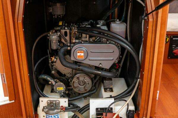 Beneteau Oceanis 38.1 Yacht For Sale