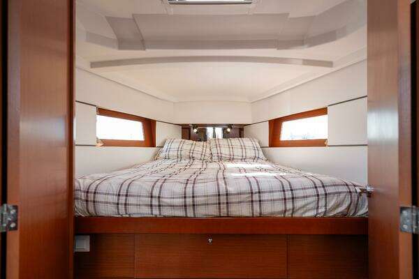 Beneteau Oceanis 38.1 Yacht For Sale